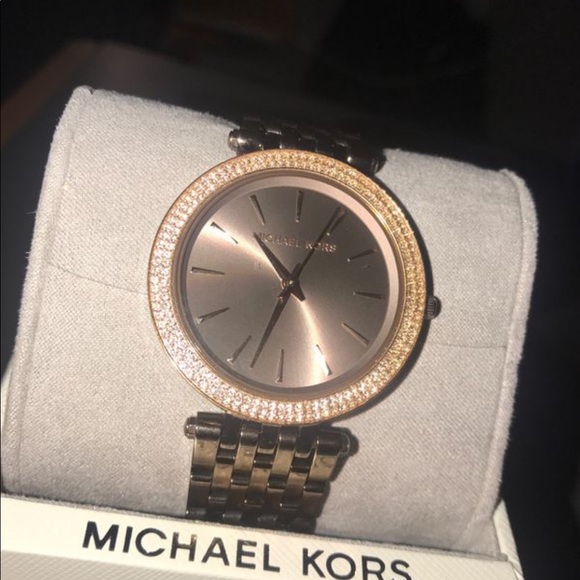 Michael Kors Women’s Watch - Picture 2 of 8